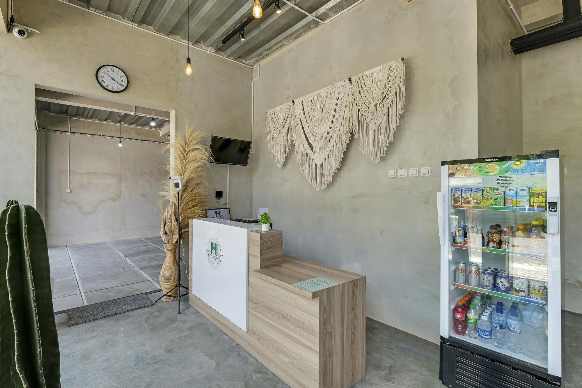 Super Oyo Capital O 90983 Harmony Easy Stay Maguwo Esterno foto